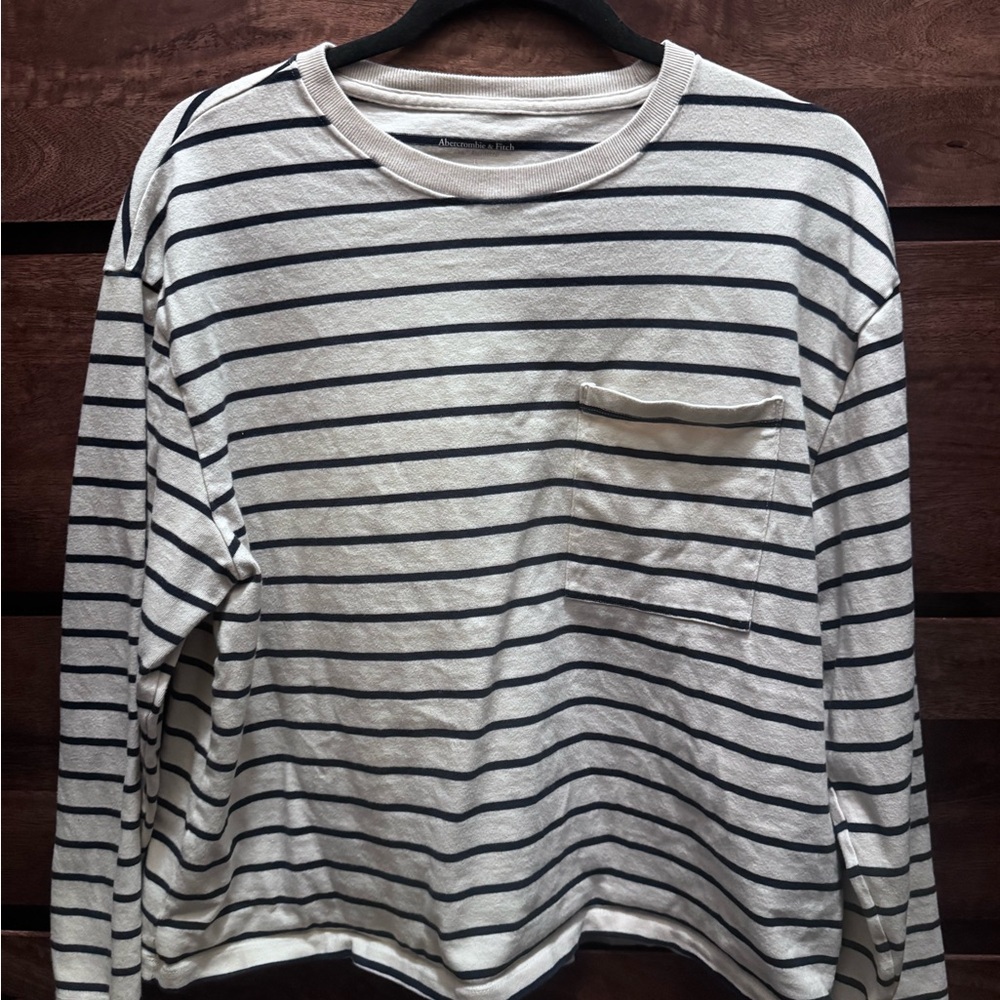 Abercrombie & Fitch Navy and Cream Striped Tee